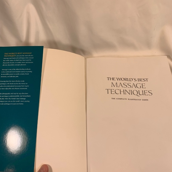 The World's Best Massage Techniques The Complete Illustrated Guide - Picture 4 of 5